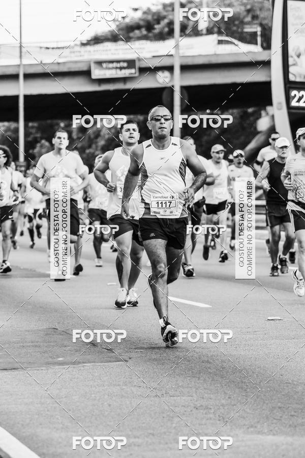 Buy your photos of the eventFotos de Corrida em Preto & Branco on Fotop
