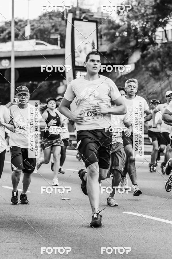 Buy your photos of the eventFotos de Corrida em Preto & Branco on Fotop