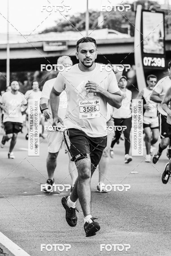 Buy your photos of the eventFotos de Corrida em Preto & Branco on Fotop