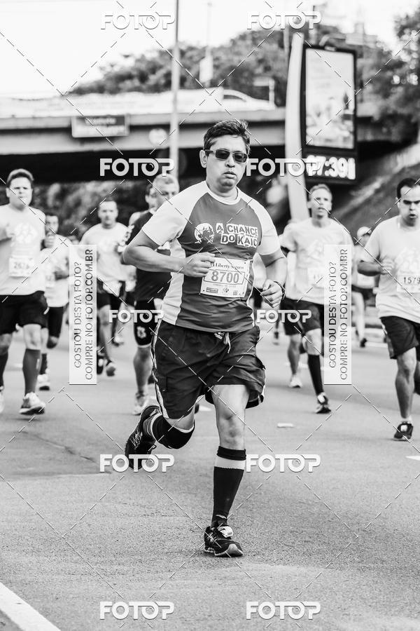 Buy your photos of the eventFotos de Corrida em Preto & Branco on Fotop