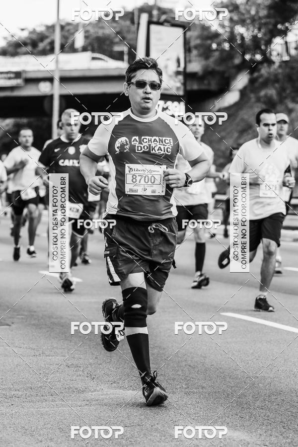 Buy your photos of the eventFotos de Corrida em Preto & Branco on Fotop