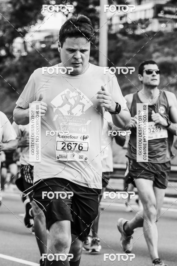 Buy your photos of the eventFotos de Corrida em Preto & Branco on Fotop