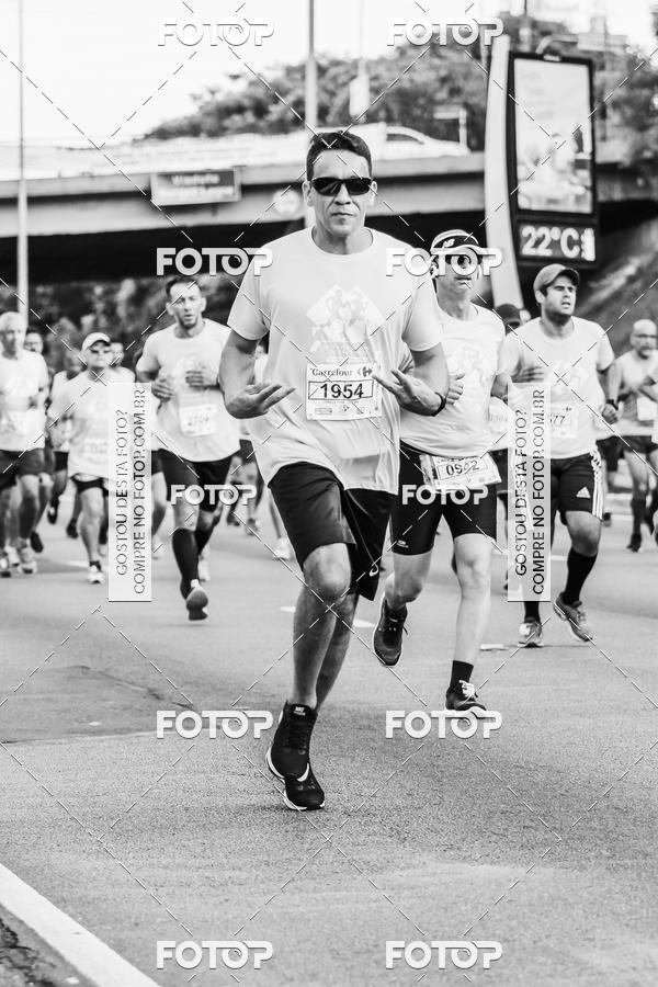 Buy your photos of the eventFotos de Corrida em Preto & Branco on Fotop