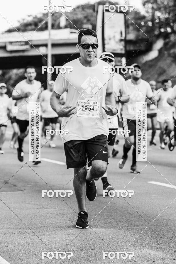 Buy your photos of the eventFotos de Corrida em Preto & Branco on Fotop