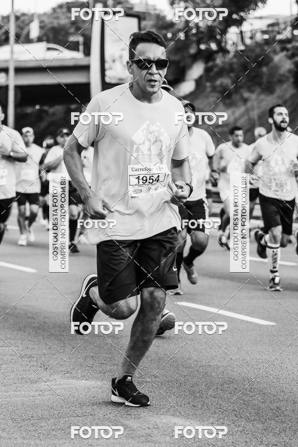 Buy your photos of the eventFotos de Corrida em Preto & Branco on Fotop