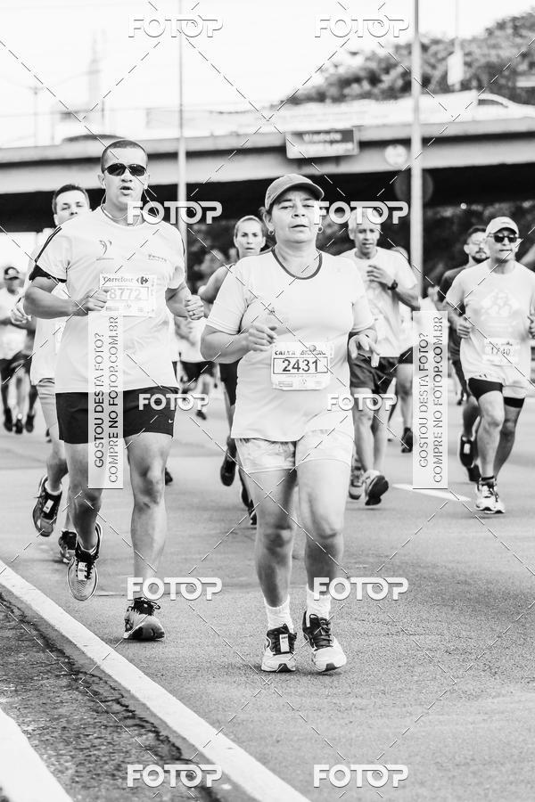 Buy your photos of the eventFotos de Corrida em Preto & Branco on Fotop