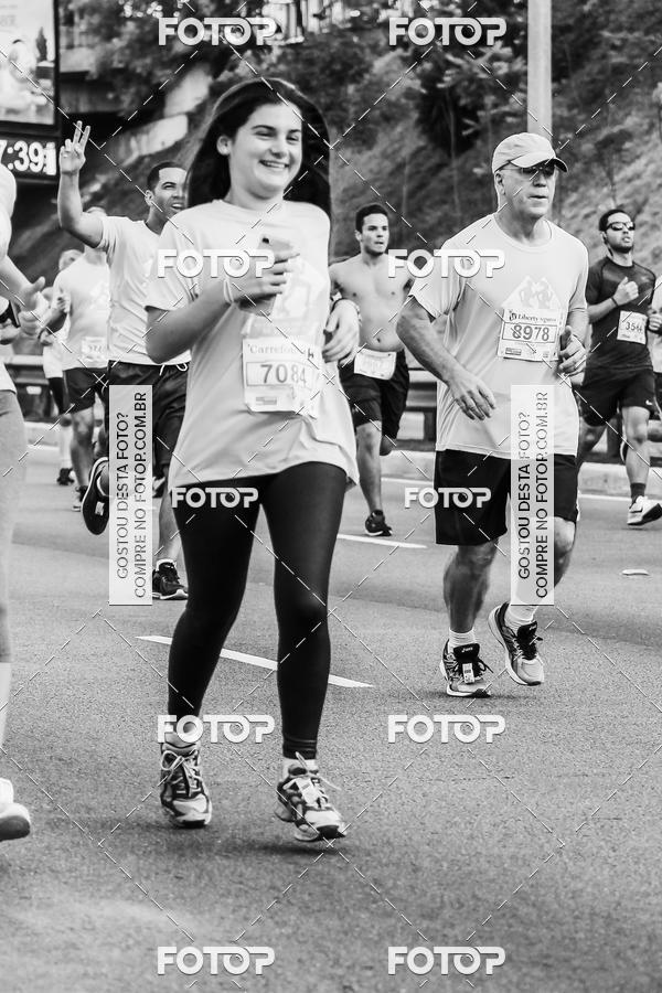 Buy your photos of the eventFotos de Corrida em Preto & Branco on Fotop