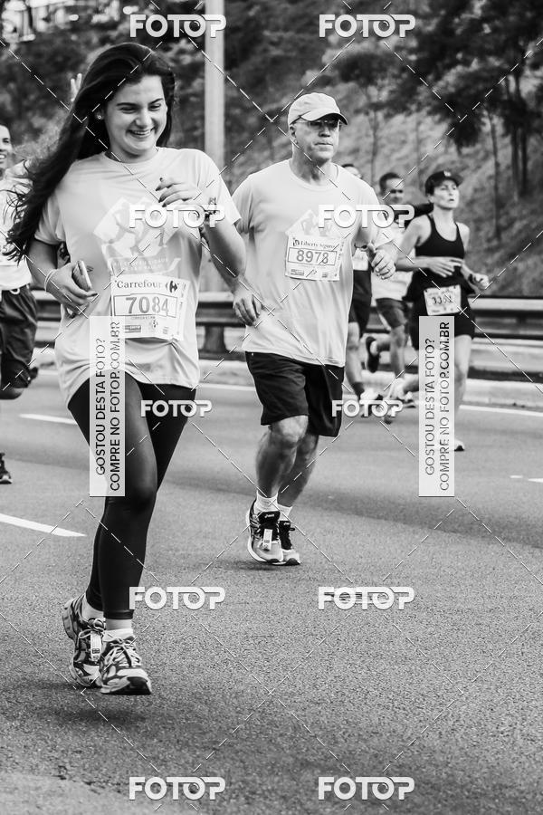 Buy your photos of the eventFotos de Corrida em Preto & Branco on Fotop