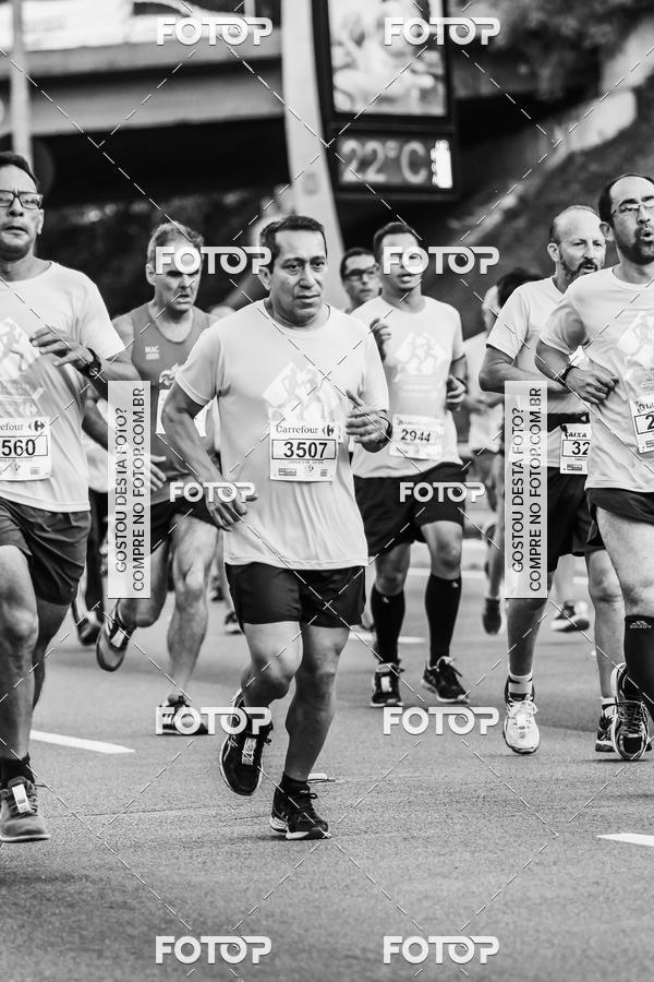 Buy your photos of the eventFotos de Corrida em Preto & Branco on Fotop