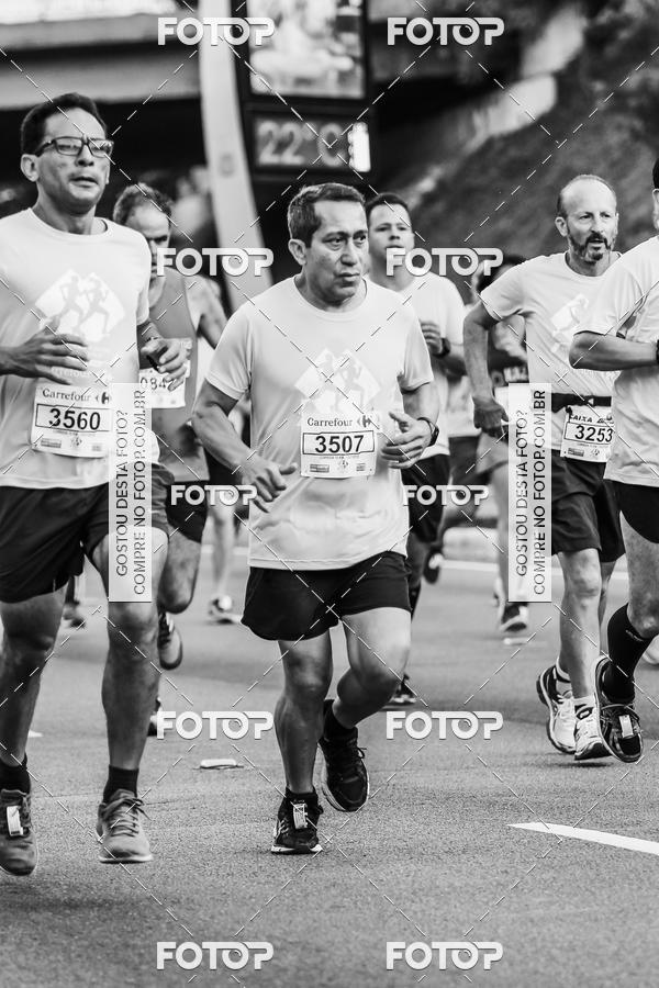 Buy your photos of the eventFotos de Corrida em Preto & Branco on Fotop