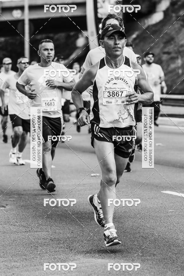 Buy your photos of the eventFotos de Corrida em Preto & Branco on Fotop