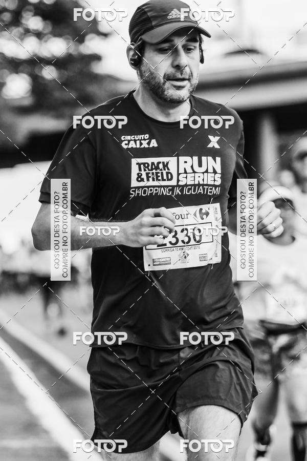 Buy your photos of the eventFotos de Corrida em Preto & Branco on Fotop