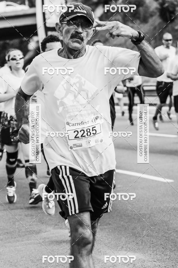 Buy your photos of the eventFotos de Corrida em Preto & Branco on Fotop