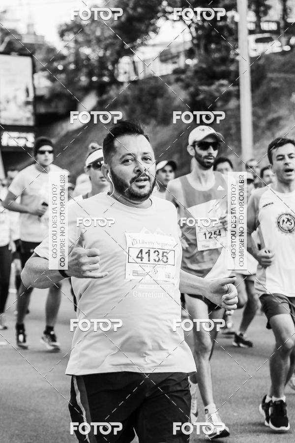 Buy your photos of the eventFotos de Corrida em Preto & Branco on Fotop