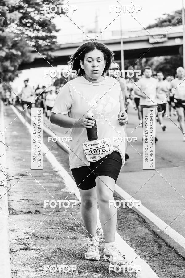 Buy your photos of the eventFotos de Corrida em Preto & Branco on Fotop