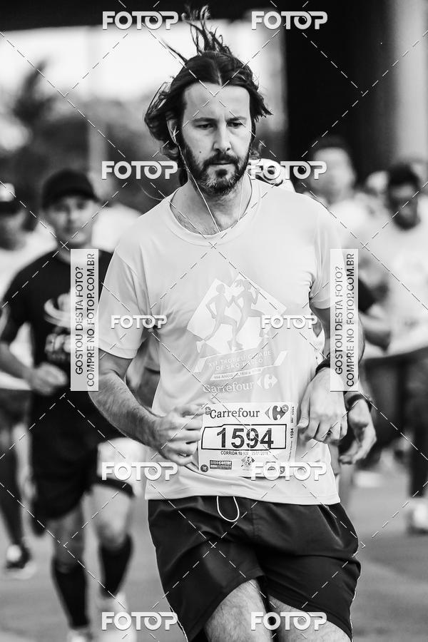 Buy your photos of the eventFotos de Corrida em Preto & Branco on Fotop