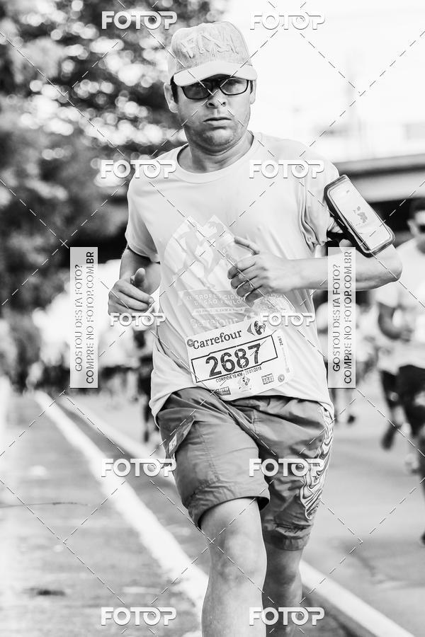 Buy your photos of the eventFotos de Corrida em Preto & Branco on Fotop