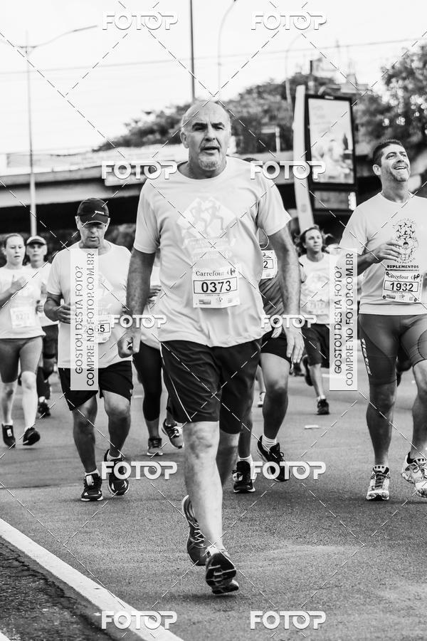 Buy your photos of the eventFotos de Corrida em Preto & Branco on Fotop