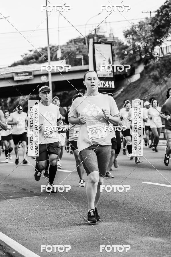 Buy your photos of the eventFotos de Corrida em Preto & Branco on Fotop