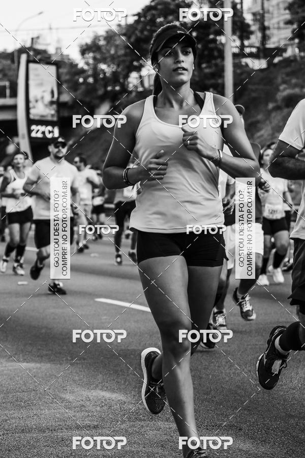 Buy your photos of the eventFotos de Corrida em Preto & Branco on Fotop