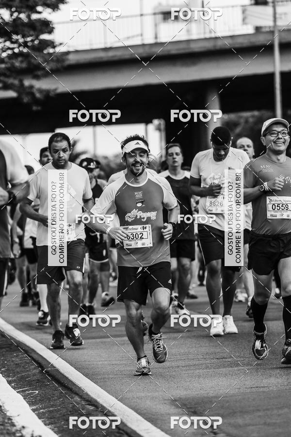 Buy your photos of the eventFotos de Corrida em Preto & Branco on Fotop