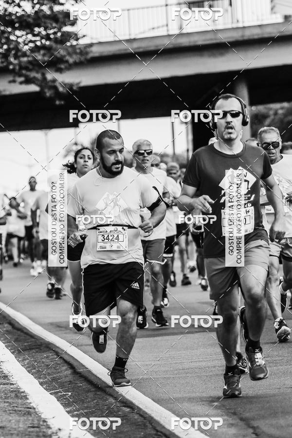 Buy your photos of the eventFotos de Corrida em Preto & Branco on Fotop