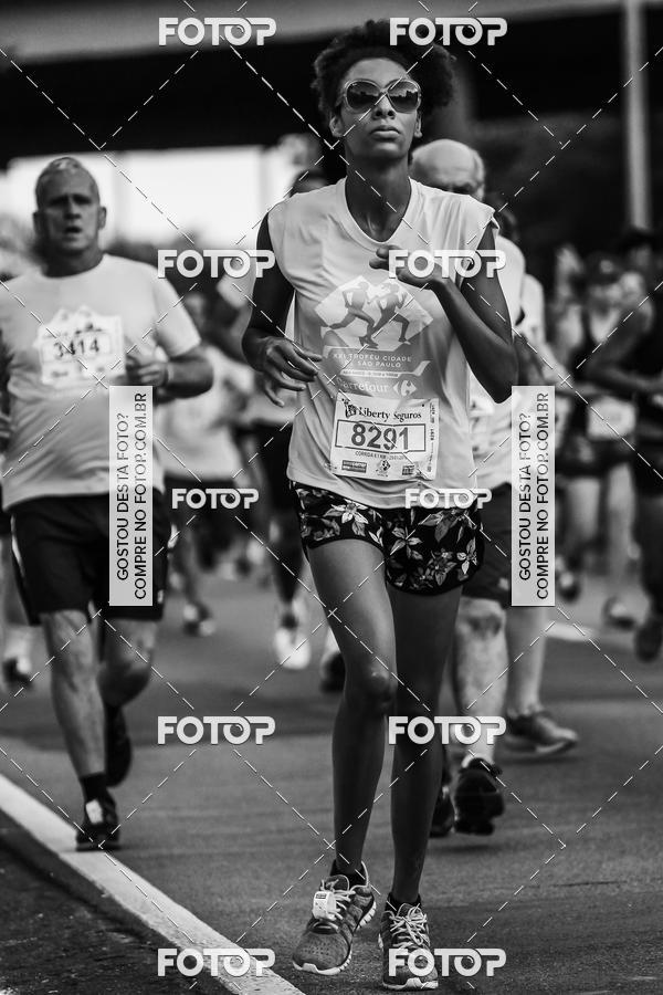 Buy your photos of the eventFotos de Corrida em Preto & Branco on Fotop