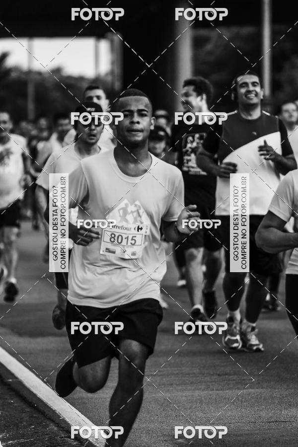 Buy your photos of the eventFotos de Corrida em Preto & Branco on Fotop