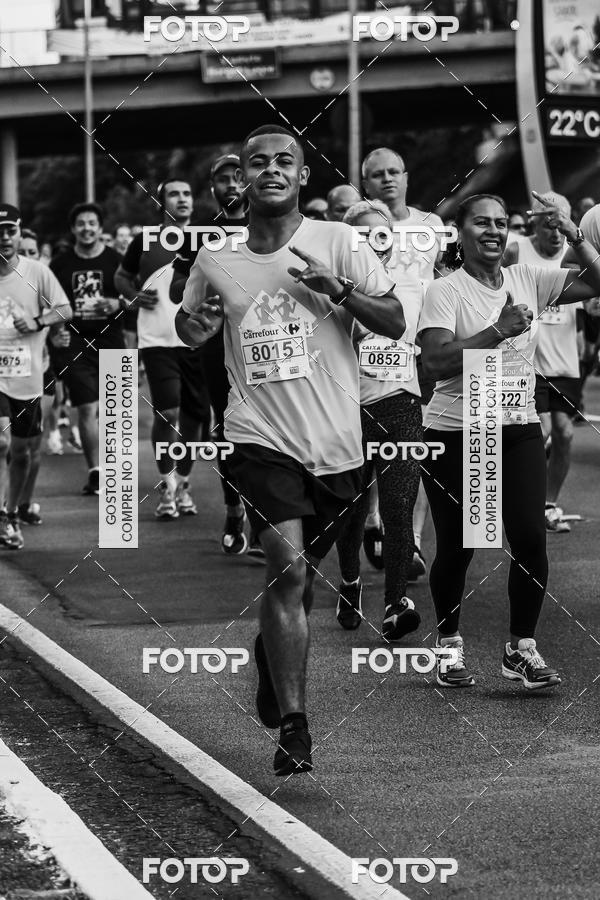 Buy your photos of the eventFotos de Corrida em Preto & Branco on Fotop