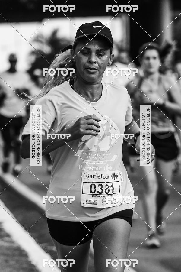 Buy your photos of the eventFotos de Corrida em Preto & Branco on Fotop