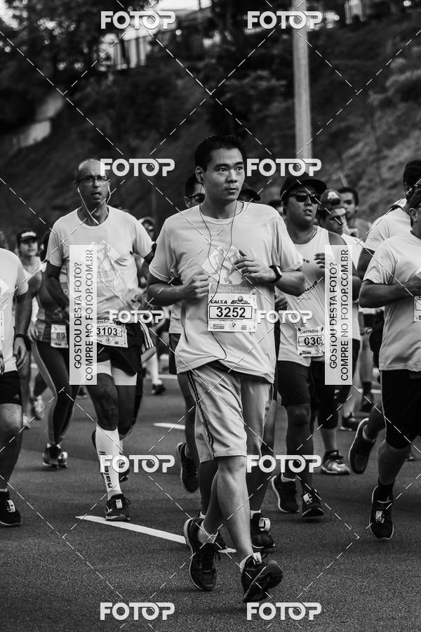 Buy your photos of the eventFotos de Corrida em Preto & Branco on Fotop
