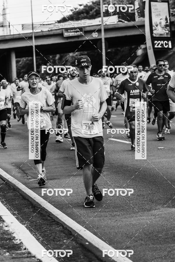Buy your photos of the eventFotos de Corrida em Preto & Branco on Fotop