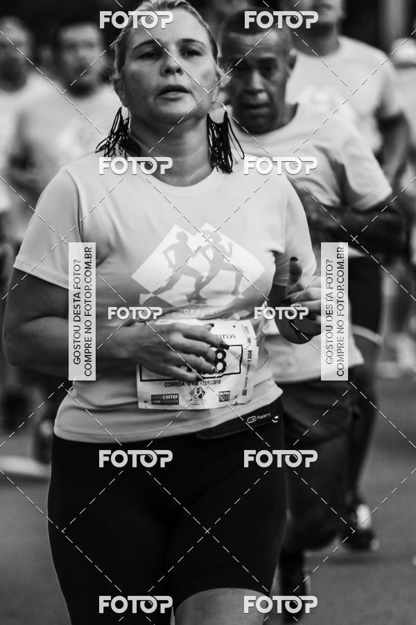 Buy your photos of the eventFotos de Corrida em Preto & Branco on Fotop