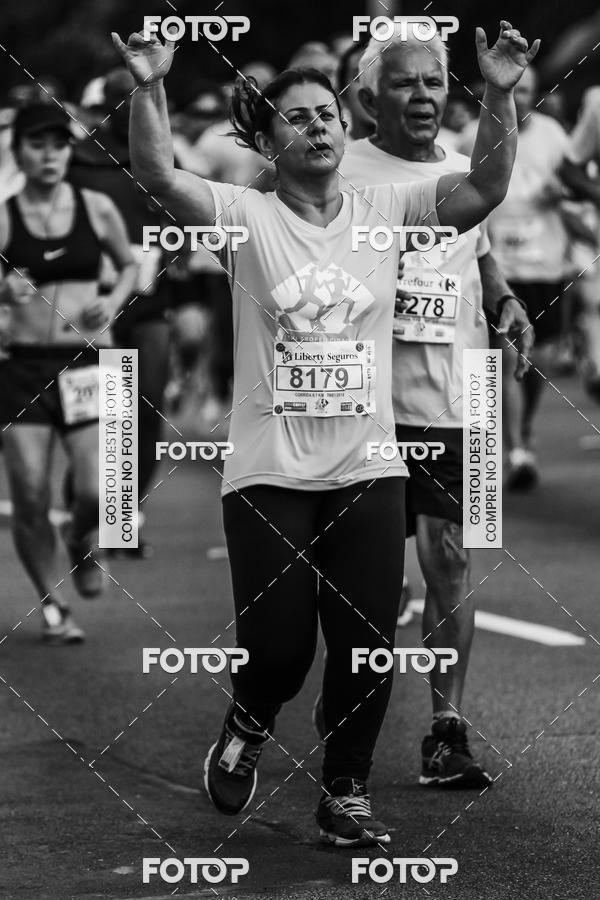 Buy your photos of the eventFotos de Corrida em Preto & Branco on Fotop