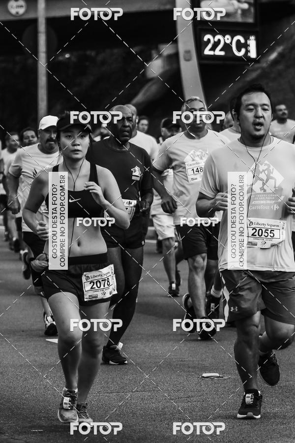 Buy your photos of the eventFotos de Corrida em Preto & Branco on Fotop