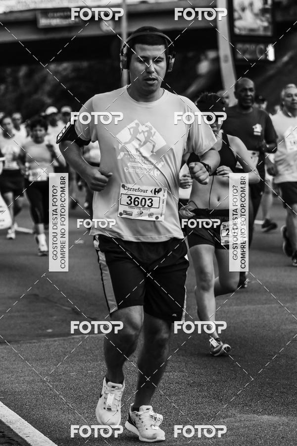 Buy your photos of the eventFotos de Corrida em Preto & Branco on Fotop