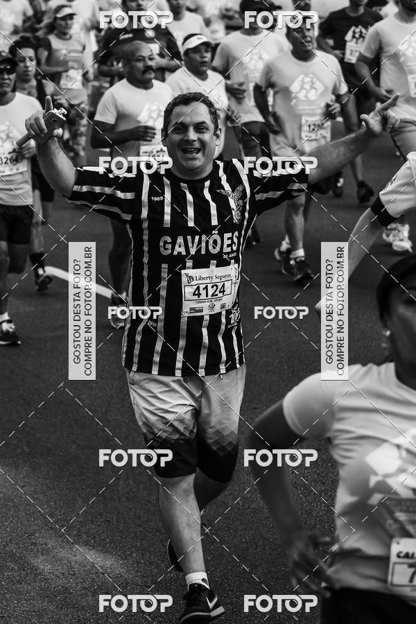 Buy your photos of the eventFotos de Corrida em Preto & Branco on Fotop