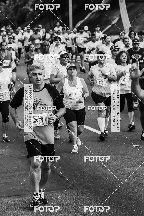 Buy your photos of the eventFotos de Corrida em Preto & Branco on Fotop