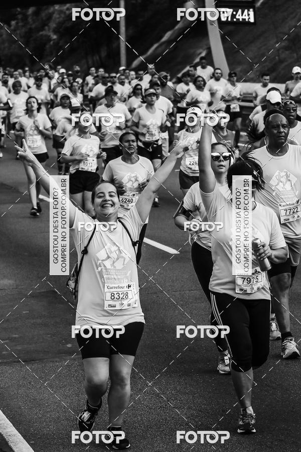 Buy your photos of the eventFotos de Corrida em Preto & Branco on Fotop