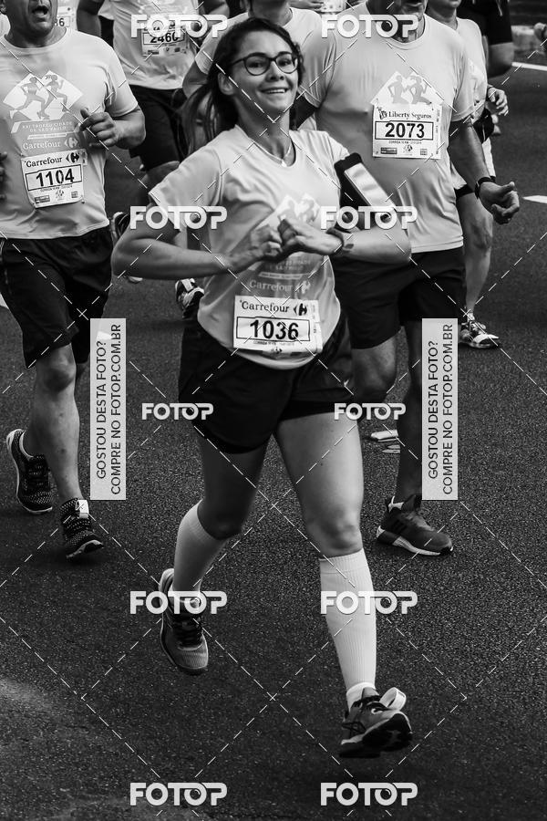 Buy your photos of the eventFotos de Corrida em Preto & Branco on Fotop