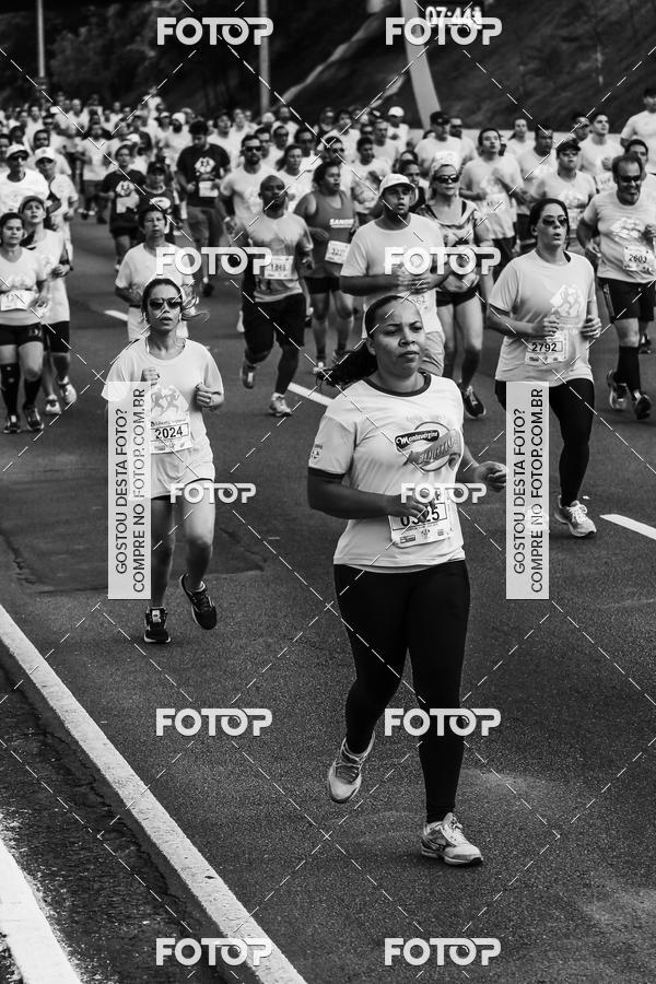 Buy your photos of the eventFotos de Corrida em Preto & Branco on Fotop