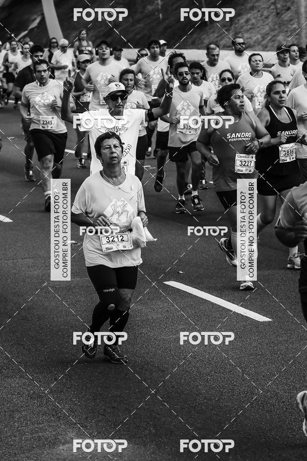Buy your photos of the eventFotos de Corrida em Preto & Branco on Fotop