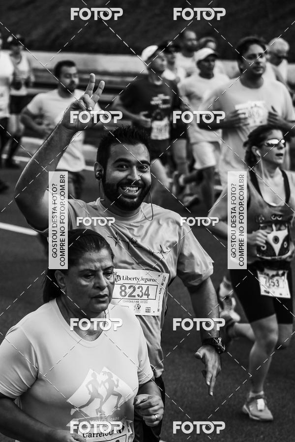 Buy your photos of the eventFotos de Corrida em Preto & Branco on Fotop