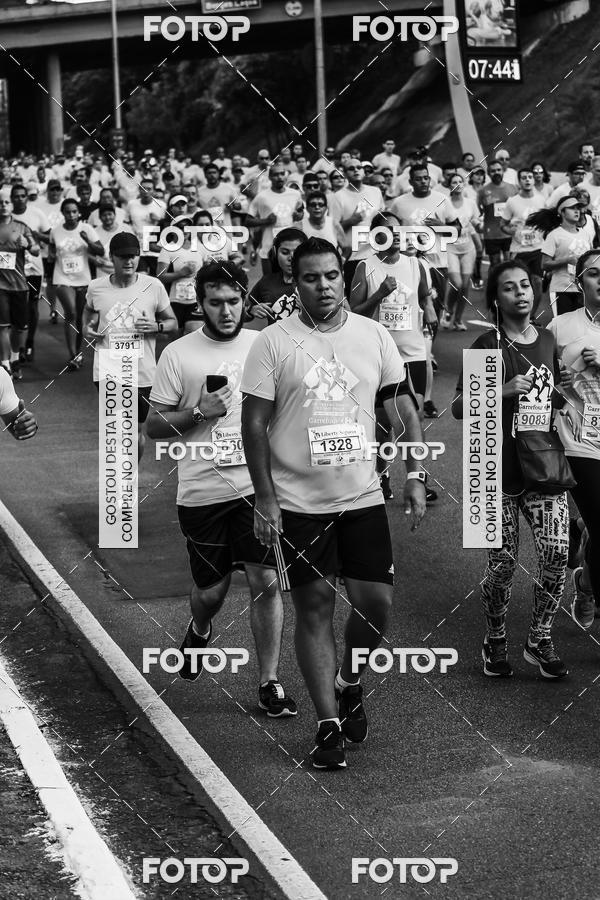 Buy your photos of the eventFotos de Corrida em Preto & Branco on Fotop