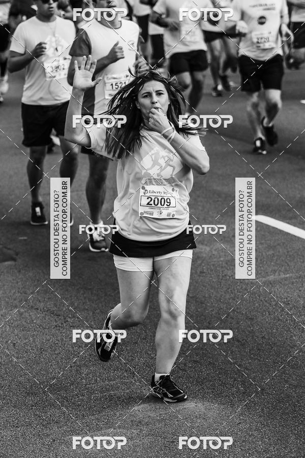 Buy your photos of the eventFotos de Corrida em Preto & Branco on Fotop