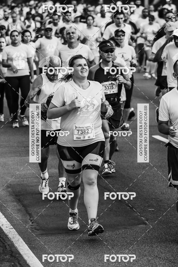 Buy your photos of the eventFotos de Corrida em Preto & Branco on Fotop