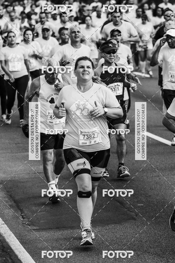 Buy your photos of the eventFotos de Corrida em Preto & Branco on Fotop