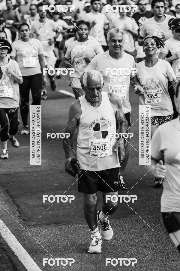 Buy your photos of the eventFotos de Corrida em Preto & Branco on Fotop