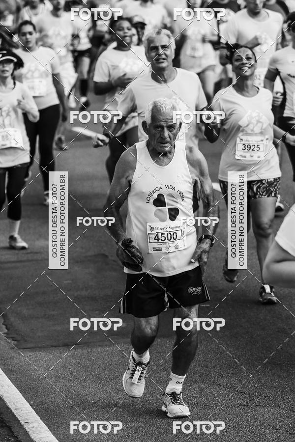Buy your photos of the eventFotos de Corrida em Preto & Branco on Fotop