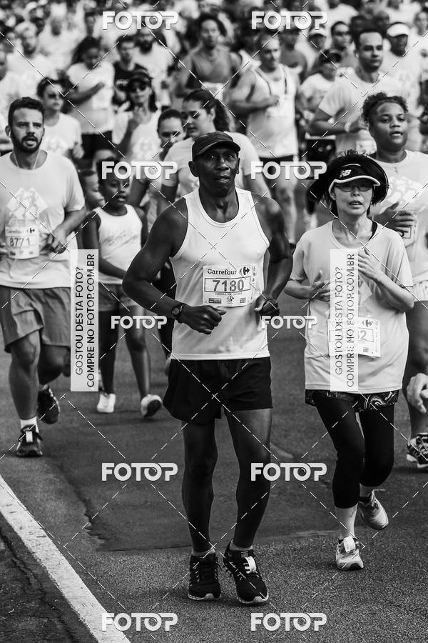 Buy your photos of the eventFotos de Corrida em Preto & Branco on Fotop